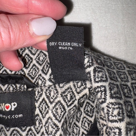 CoffeeShop Black and Gray Patterned Trench Coat - Picture 6 of 11